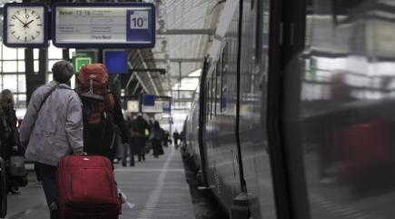 Three wounded in shooting on highspeed French train