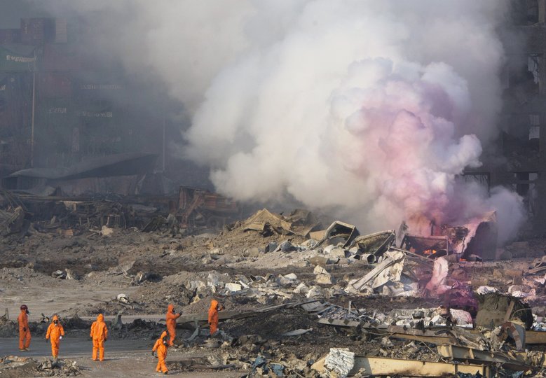 Tianjin blast affects Chinese port handling coal, metal ore, oil