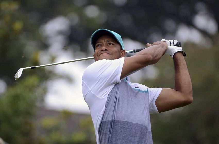 Tiger Woods in Contention at Wyndham Championship After Opening with 64