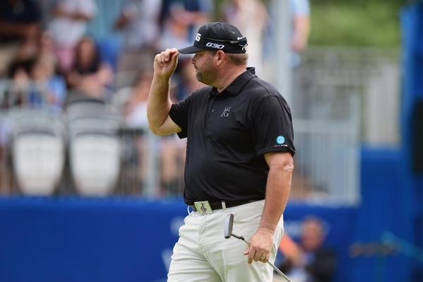 Tiger Woods 2 strokes behind Gore after 3rd round at Wyndham