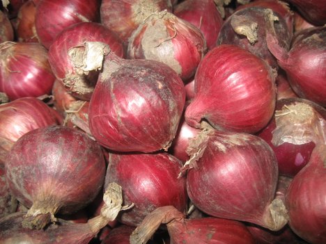 To intervene in the market Small Farmers Agribusiness Consortium and NAFED have procured 5,857 MT of onion