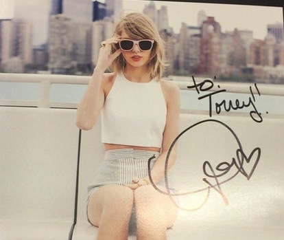 Torrey Smith's son continues to shine wide receiver gets autograph from Taylor Swift