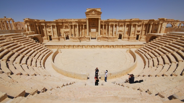 Jihadists behead Palmyra's archaeology chief