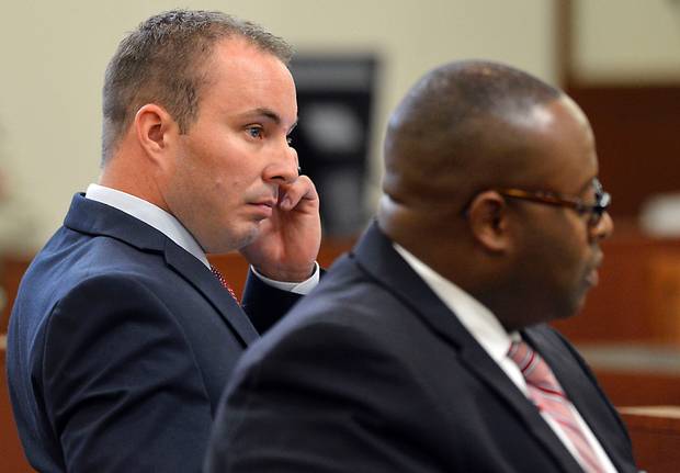 Trial starts for Charlotte officer charged with voluntary manslaughter in on