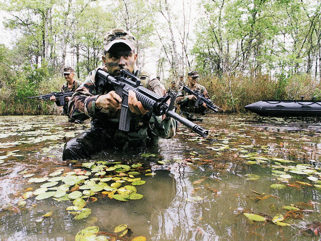 2 women pass Army Ranger School, first female graduates