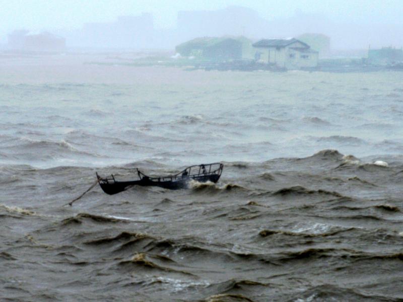 Deadly typhoon Soudelor slams into #Taiwan