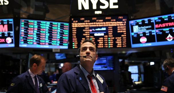 US stocks plunge in early trading after Chinese stock rout