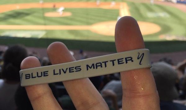 SI Yankees Blue Lives Matter