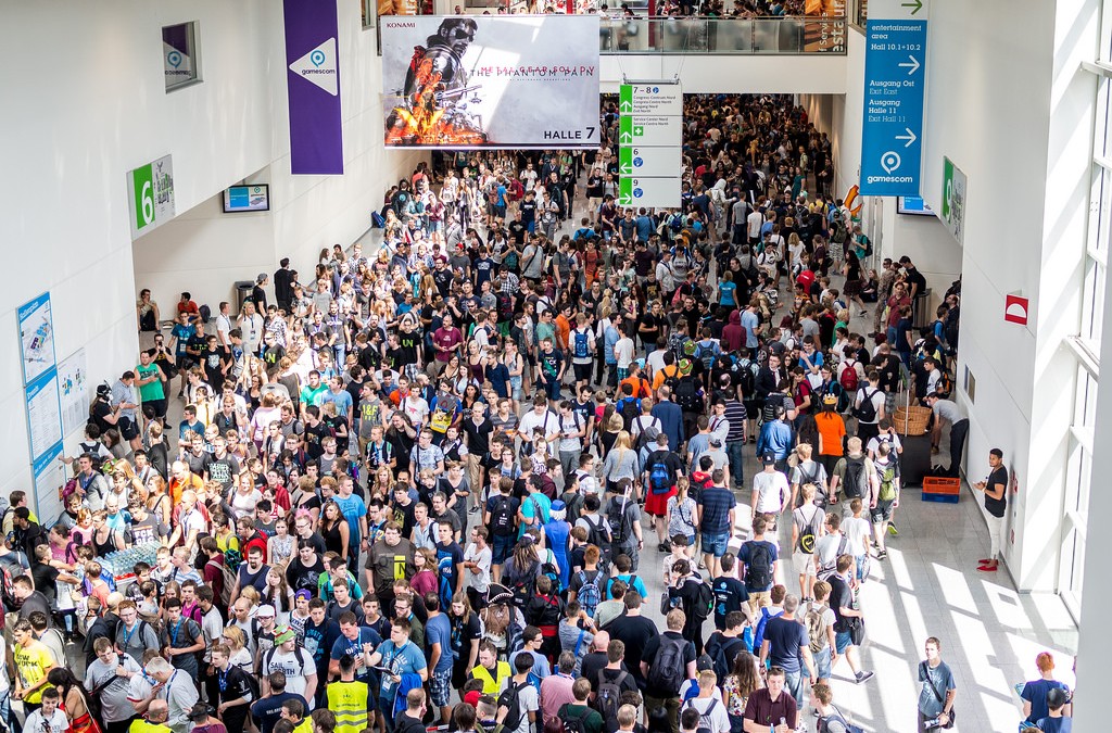 Gamescom breaks attendance record with over 345,000 | #Gamescom15