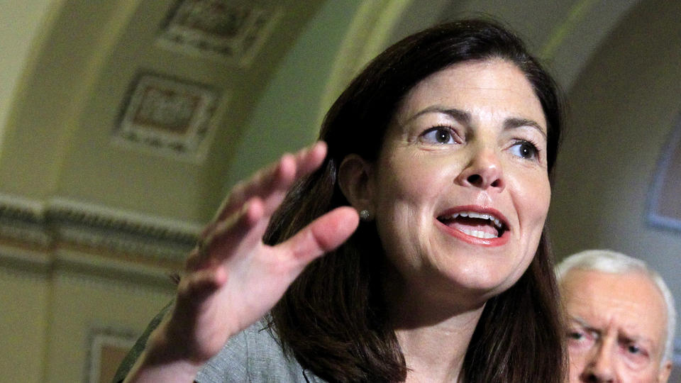 AYOTTE 1