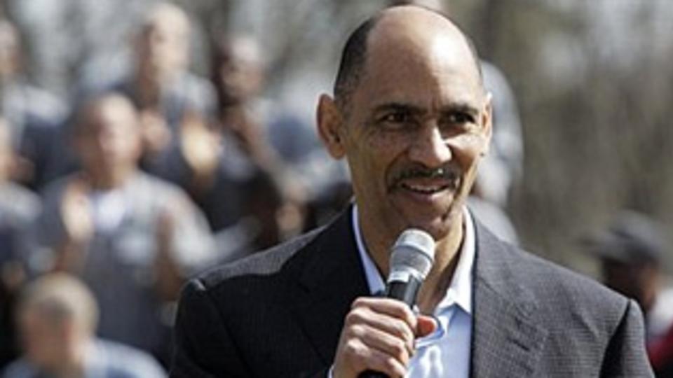 Tony Dungy says Peyton Manning, ex-Patriots believe team bugged visitors