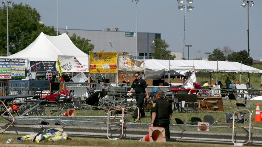 Storms on way -- Lollapalooza evacuated