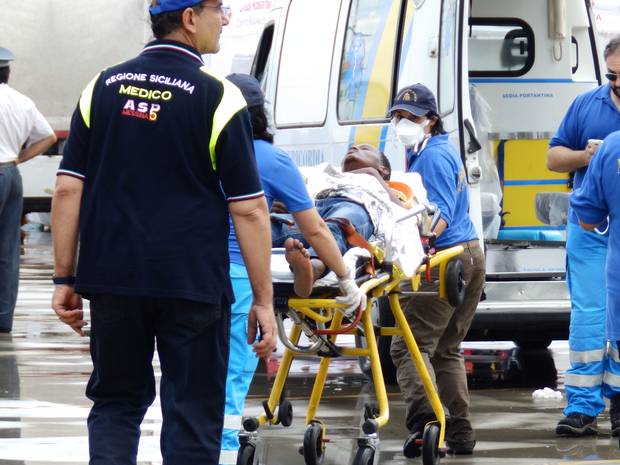 Italy: At least 40 migrants dead at sea, 300 others rescued