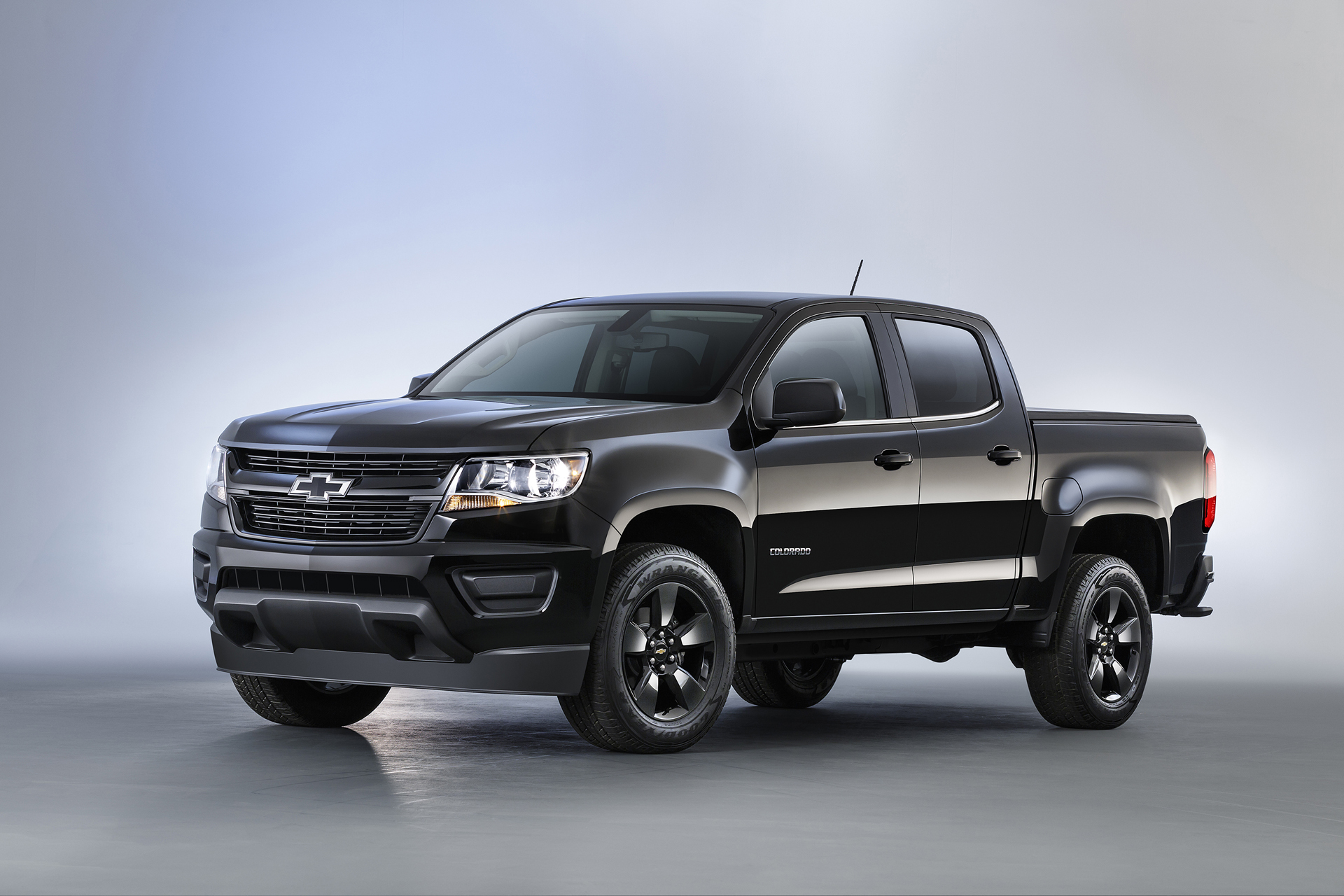 Chevy Has New Faces for the 2016 Colorado, Calls Them Midnight Edition and Z71