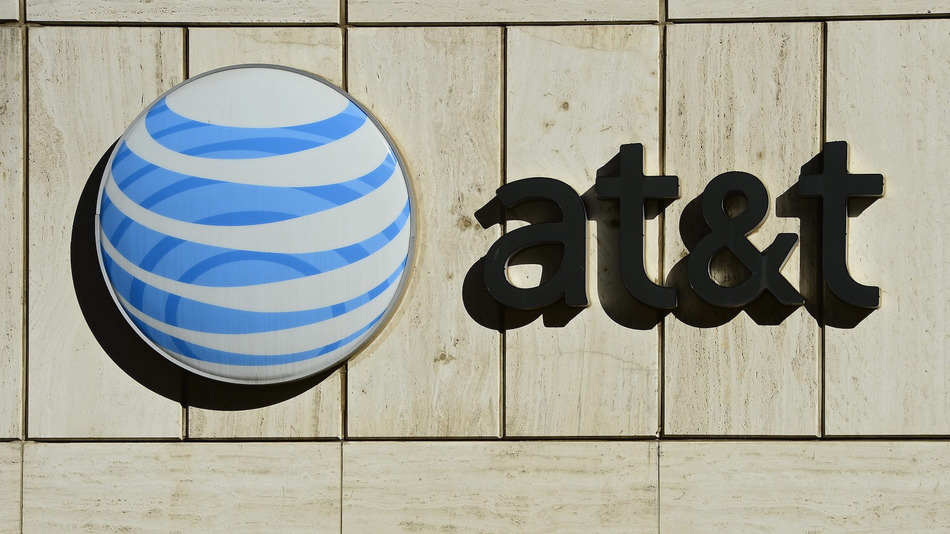 AT&T Won’t Throttle Unlimited Data Users Unless They’re Streaming Like Maniacs