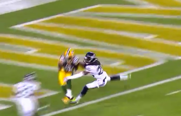 Aaron Rodgers with the dime to James Jones