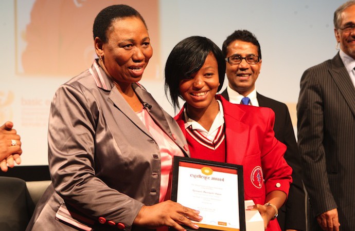 Angie Motshekga with a student