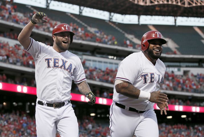 Texas has 5 HRs in 14-3 win over Astros, stretch West lead