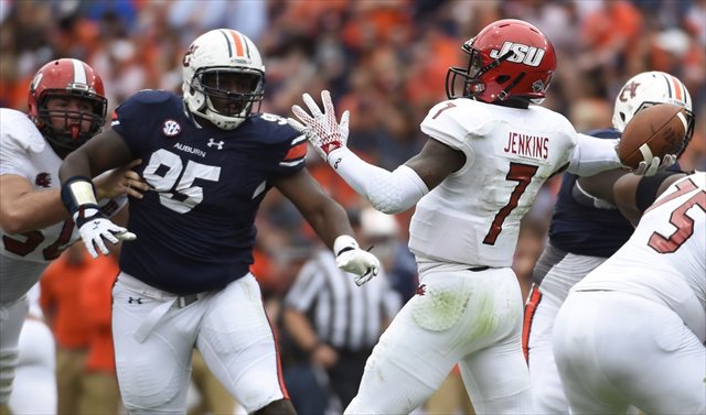 Auburn struggled to contain Jacksonville State quarterback Eli Jenkins