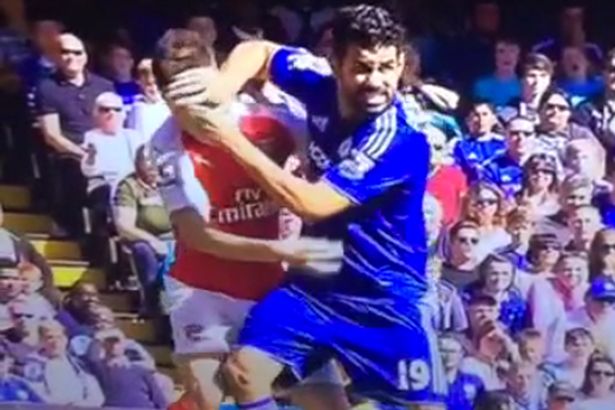 Diego Costa pushes Laurent Koscielny