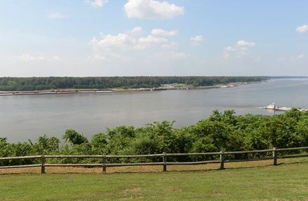 Clean up crews planned to go into the Mississippi River on Friday in Kentucky after a collision between two tow boats caused an oil spill