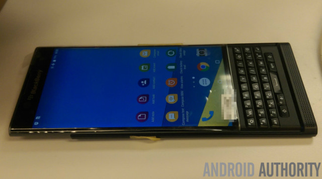 BlackBerry Venice Android phone photos leak with details