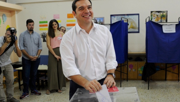 Both Tsipras and Meimarakis casted their votes in the early morning and expect a high voter turnout