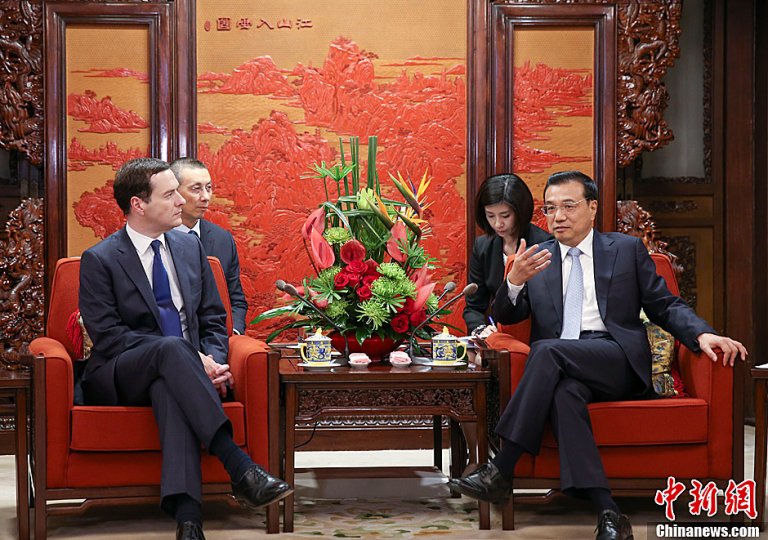 British Chancellor of the Exchequer George Osborne met with Chinese Premier Li Keqiang in Beijing on Monday