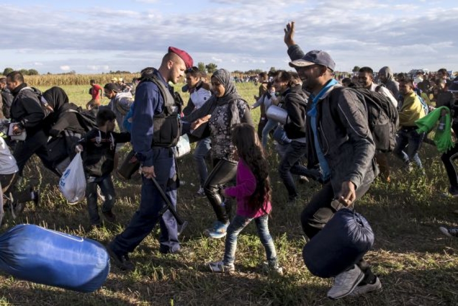 Police say 5650 refugees & migrants enter Croatia