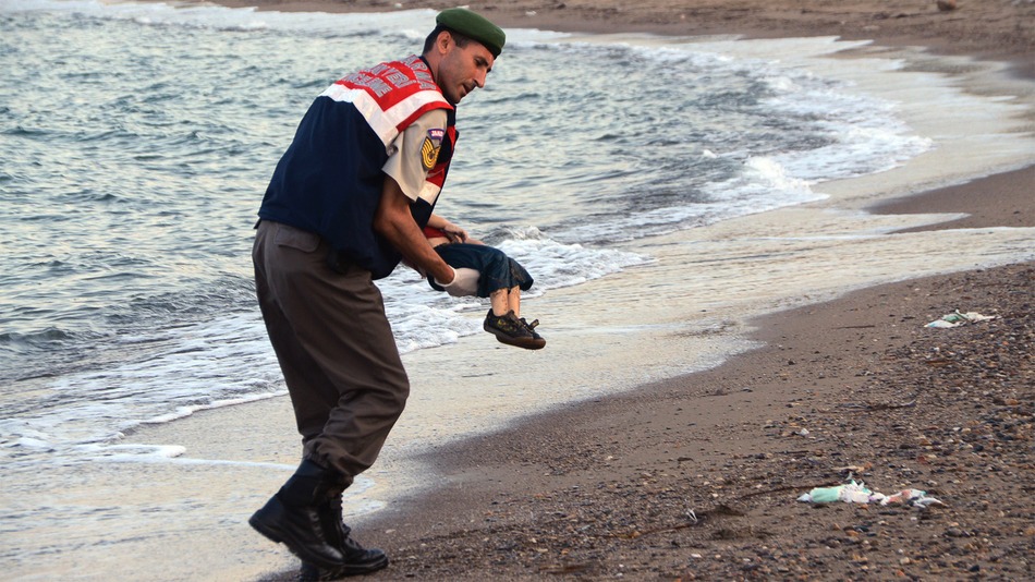 Drowned Syrian boy's family was denied asylum in Canada