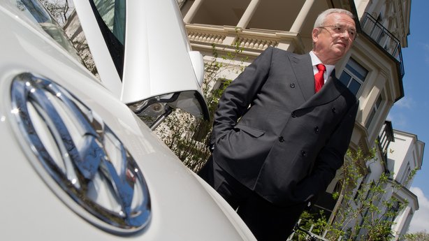 Volkswagen's Martin Winterkorn quits but denies wrongdoing in emissions scandal