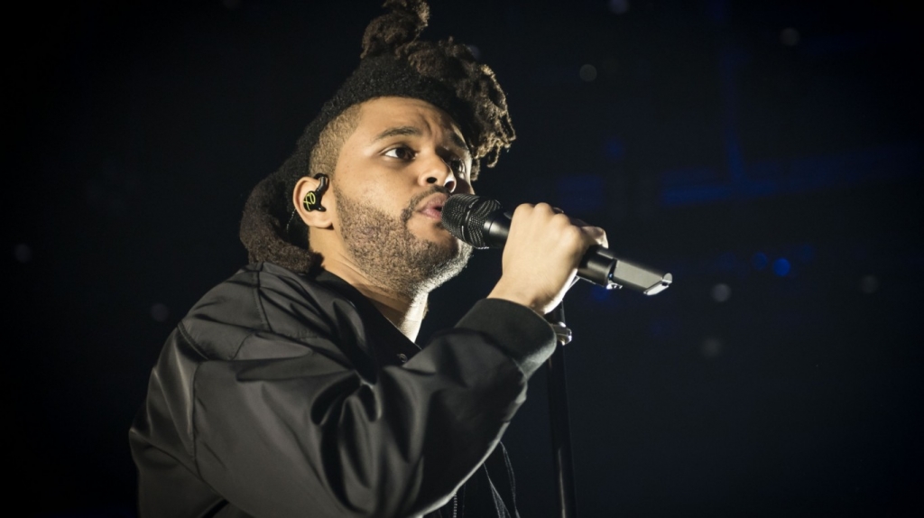 Fans on their feet for for The Weeknd at the Apple Music Fesitval