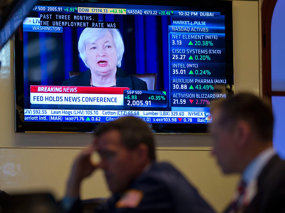 U.S. stock index futures fell sharply on Thursday as concerns about global economic growth grew and ahead of a speech by Federal Reserve Chair Janet Yellen