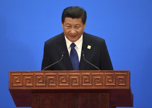 Chinese President Xi Jinping urged policy makers and technology executives to tackle cyberspace issues through constructive talks