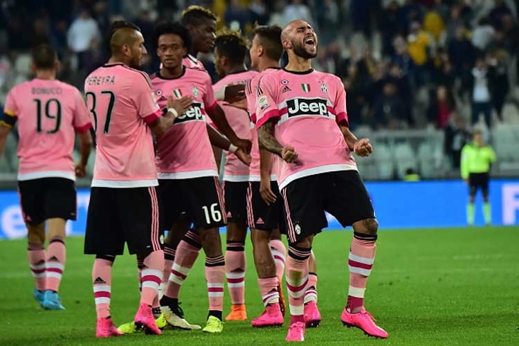 Promoted Frosione earned their first ever Serie A point in stunning fashion scoring a last-minute equalizer for a 1-1 draw at four-time defending champion Juventus