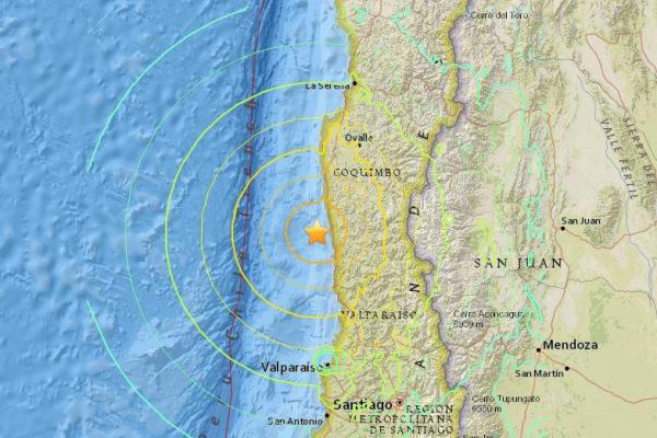 Powerful quake hits Chile, tsunami watch issued for Hawaii