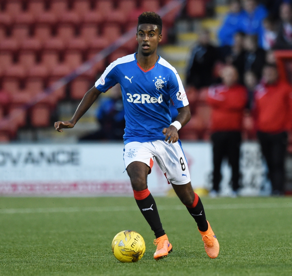 Gedion Zelalem in action for Rangers