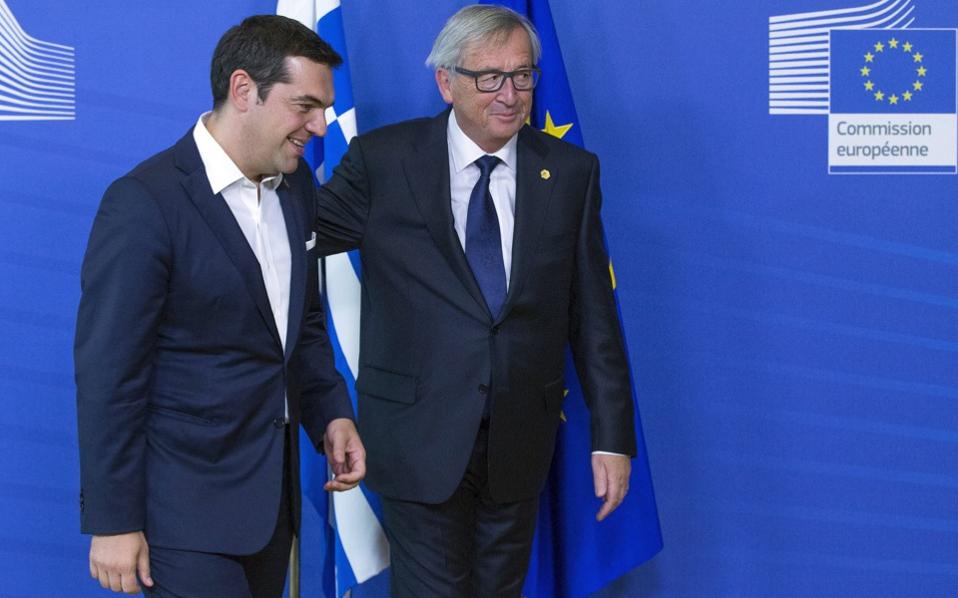 New Greek government sworn in, pledges to focus on reforms