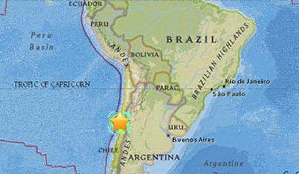 Powerful quake hits off coast of Chile evacuations ordered