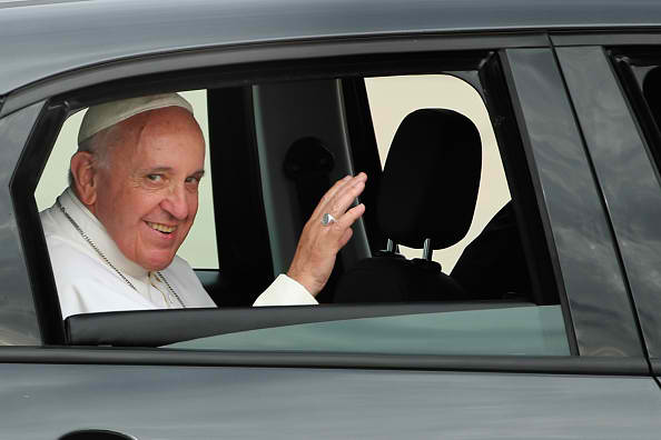 iPhone 6S deliveries could be delayed by Pope Francis visit