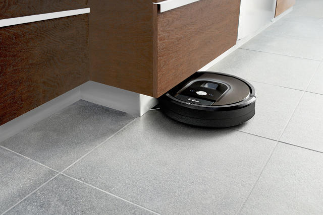 The new Roomba 980 maps your house, then cleans it