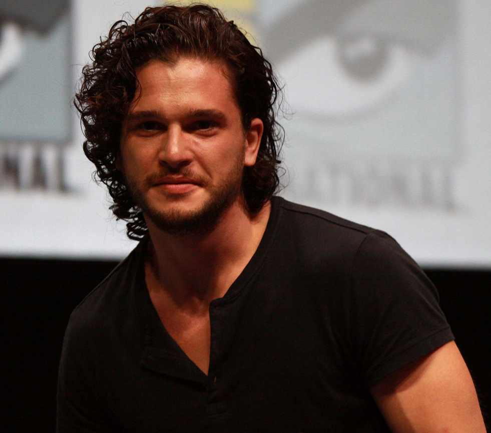 Jon Snow lives and he will be back in season 6 and in George R.R. Martin’s next books