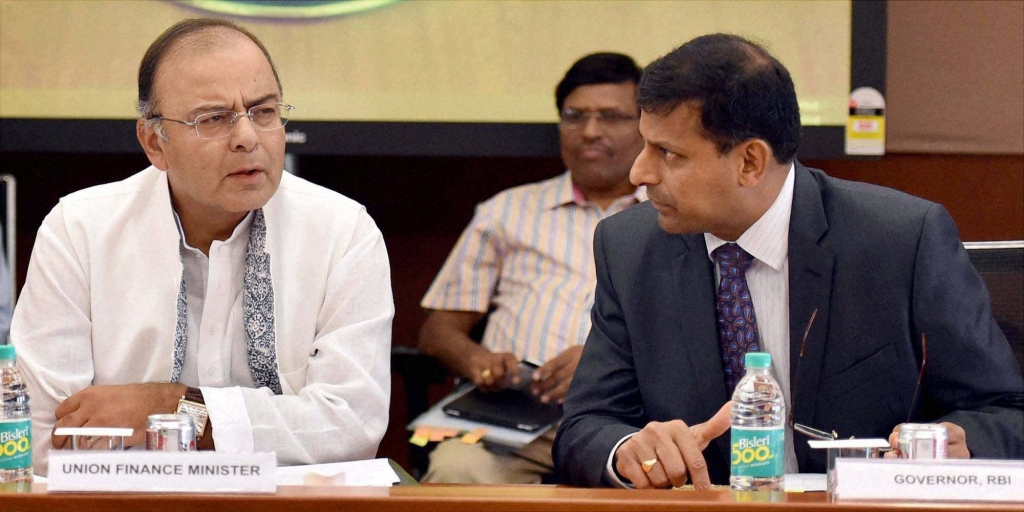 Arun Jaitley with RBI governor Raghuram Rajan at a meeting at Reserve Bank of India headquarters in Mumbai. Credit PTI