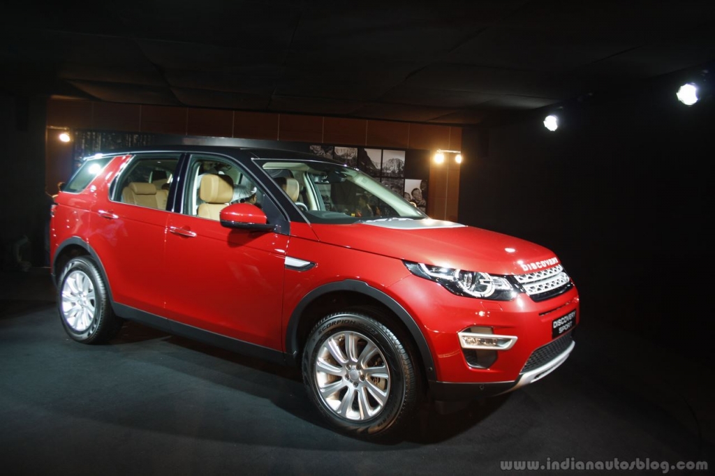 Land Rover Discovery Sport front three quarter Launch in Mumbai