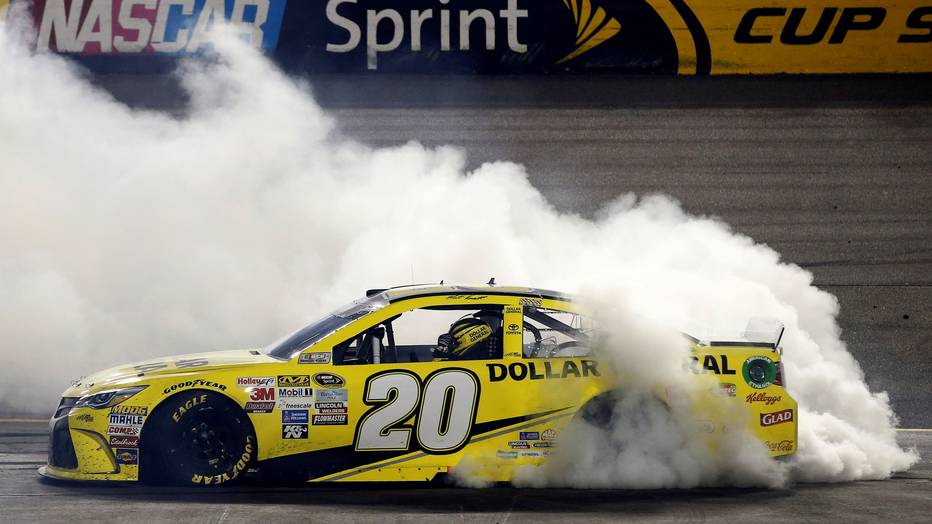 Matt Kenseth and Toyota dominate Richmond NASCAR race