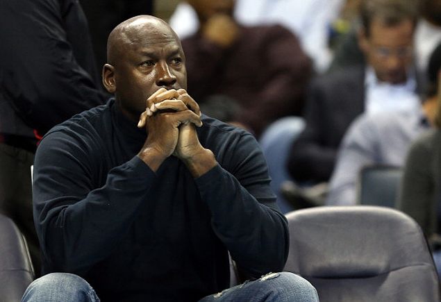 Michael Jordan earns US$100 million in 2014 more than total salary in 15 seasons as player