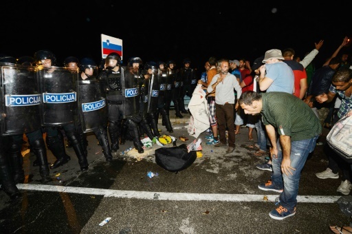 Migrants mass on Slovenia border