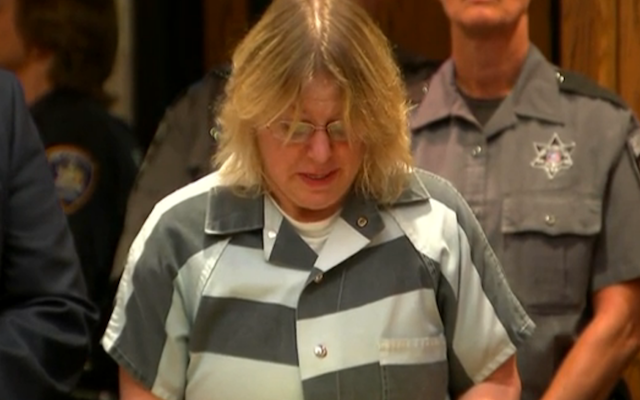 Prison worker who helped 2 killers escape gets up to 7 years