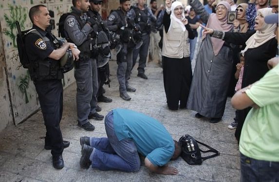 NewsBreaking News Jews Barred From Temple Mount for Muslim Holy Day
Nir Hass