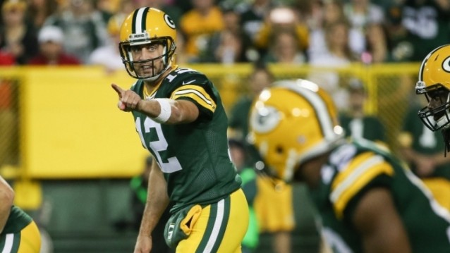 Aaron Rodgers has Packers appearing unbeatable at Lambeau, five TDs